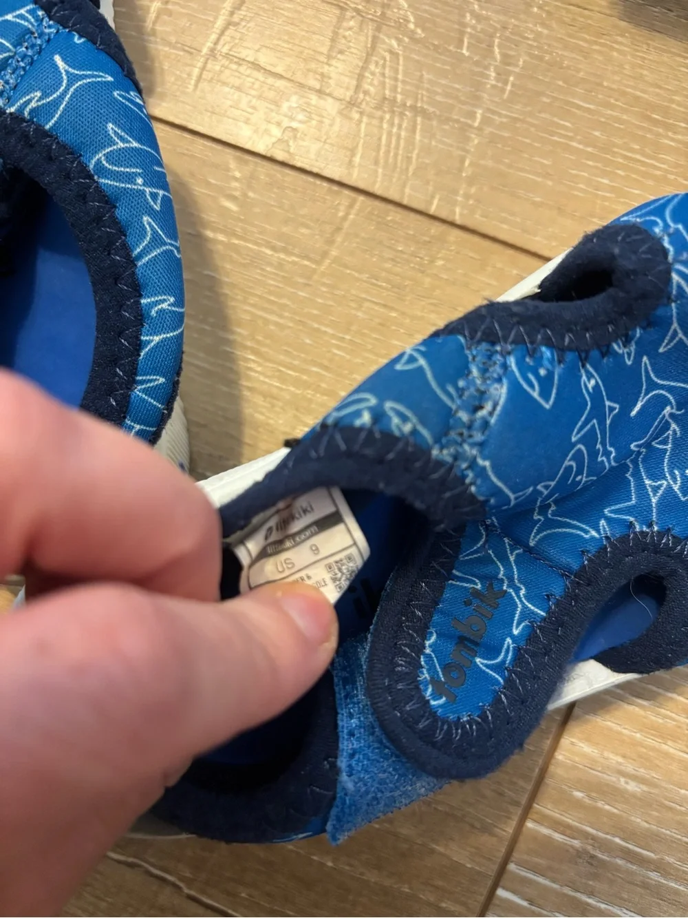 Kids Blue Water Shoes Bundle Size 9/10